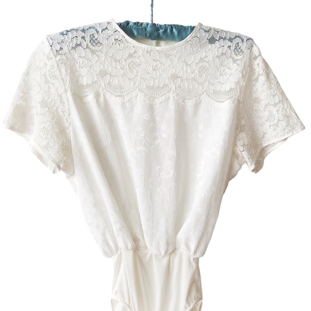 Bodysuit Short Sleeve Cream Satin and Lace Marks & Spencer Size 14/Large - Picture 3 of 16